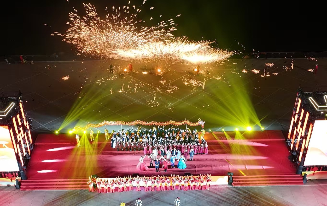 新春活动融传统科技 公园城市上演别样年味