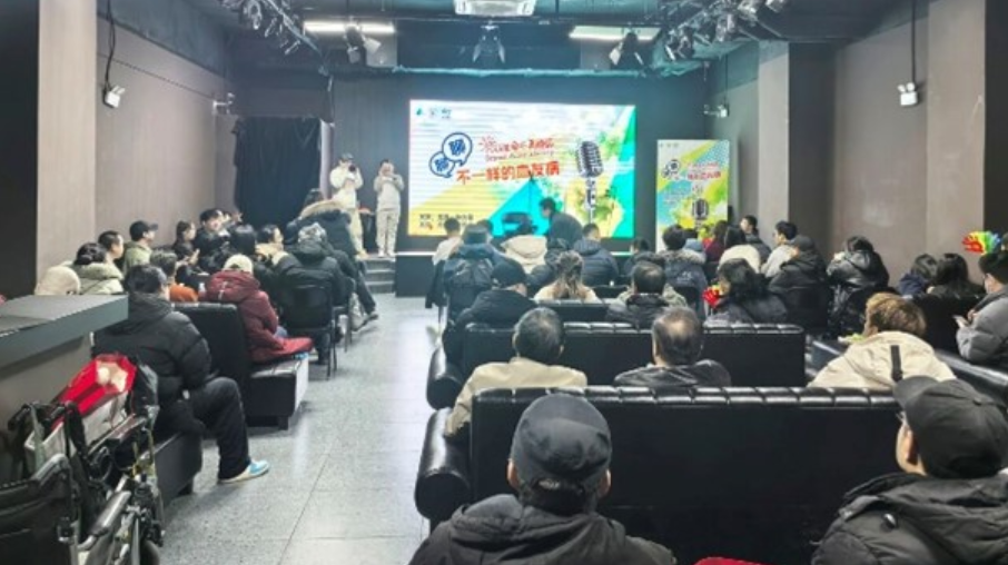 让生命不再脆弱丨让“开放麦”连接医患 用“脱口秀”传递健康