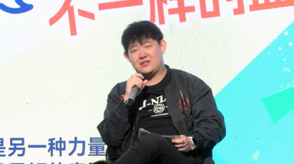 让生命不再脆弱丨让“开放麦”连接医患 用“脱口秀”传递健康